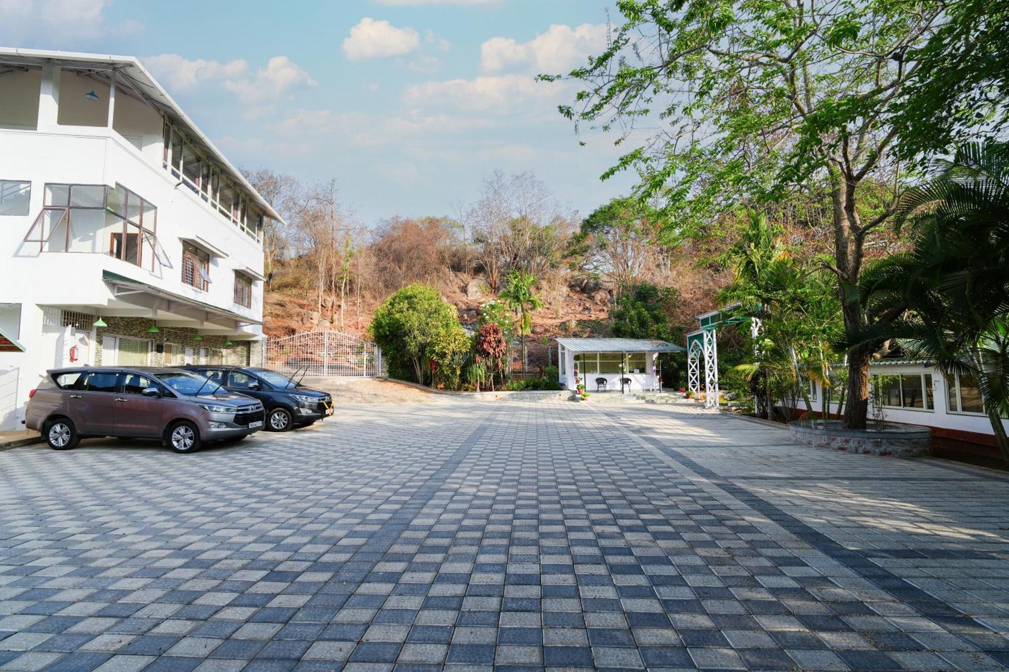 Hotel Mgm Whispering Wind'S Yelagiri Zewnętrze zdjęcie