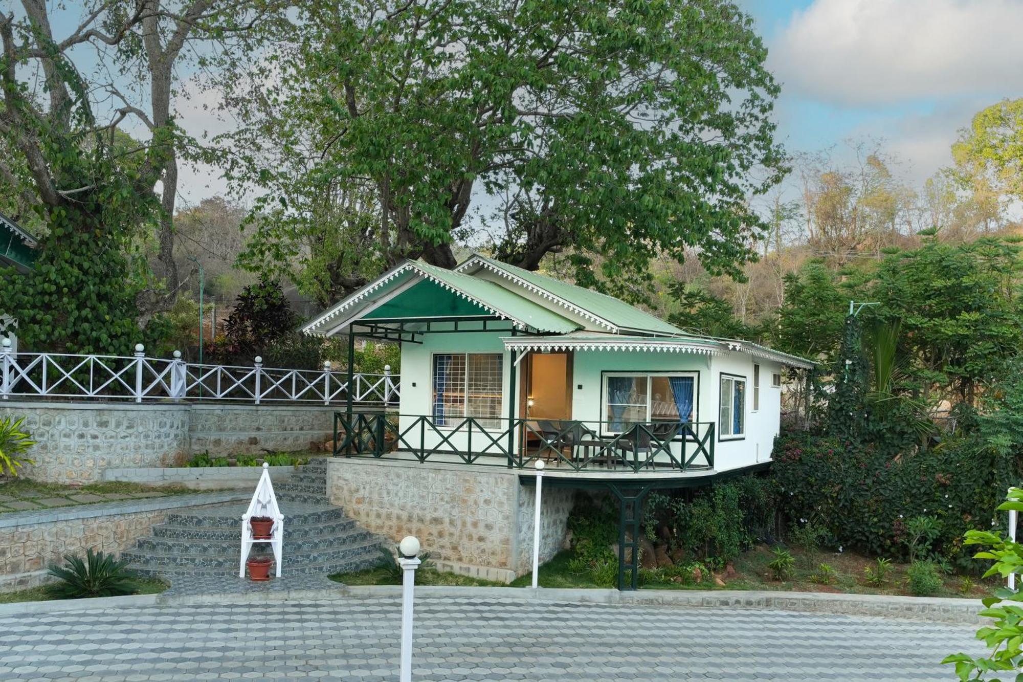 Hotel Mgm Whispering Wind'S Yelagiri Zewnętrze zdjęcie